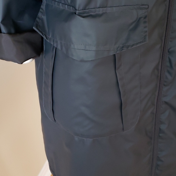 Chillax soft chell off season light coat - Picture 2 of 8